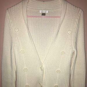 Ladies cream sweater. Size small.